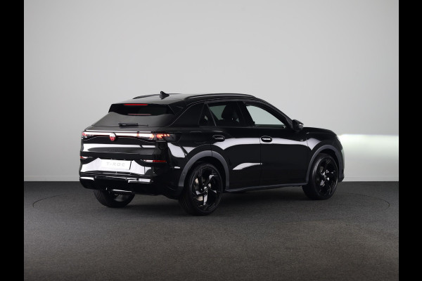 Volkswagen T-Roc R-Line First Edition 1.5 eTSI 110 kW / 150 PK SUV | Interieur Pakket leder 'Varenna' | Black Style Pakket | Panoramaschuif-kanteldak | Trekhaak | Koplampverlichting matrix-led (IQ.LIGHT) | Assistance Pakket | Elek. achterklep