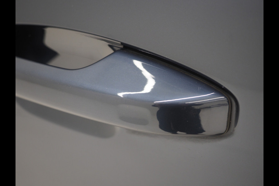 Volvo XC40 1.5 T5 Recharge Inscription | Panoramadak | Pilot Assist | Camera | Leder | Keyless | Memory | Carplay