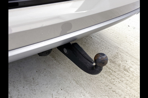 Audi e-tron 55 quattro Business edition 95 kWh (TREKHAAK AFNEEMBAAR, ELEKT. STOELEN, NAVIGATIE, CAMERA, 1e EIGENAAR)