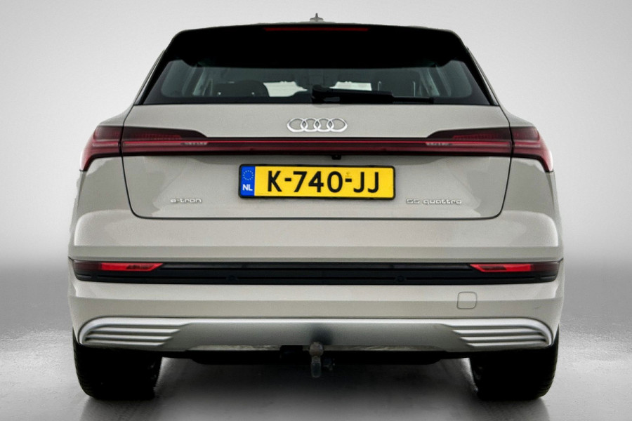 Audi e-tron 55 quattro Business edition 95 kWh (TREKHAAK AFNEEMBAAR, ELEKT. STOELEN, NAVIGATIE, CAMERA, 1e EIGENAAR)