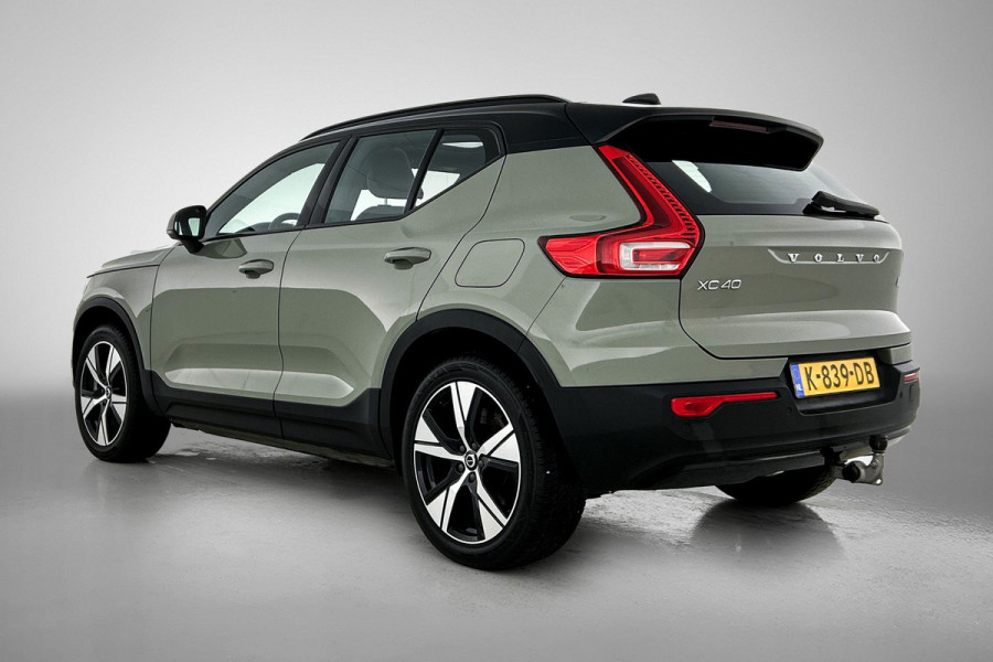 Volvo XC40 Recharge P8 AWD R-Design (PANORAMADAK, STOELVERWARMING, ELEKT. WEGKLAPBARE TREKHAAK, STUURVERWARMING, CAMERA)