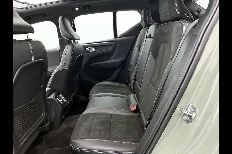 Volvo XC40 Recharge P8 AWD R-Design (PANORAMADAK, STOELVERWARMING, ELEKT. WEGKLAPBARE TREKHAAK, STUURVERWARMING, CAMERA)