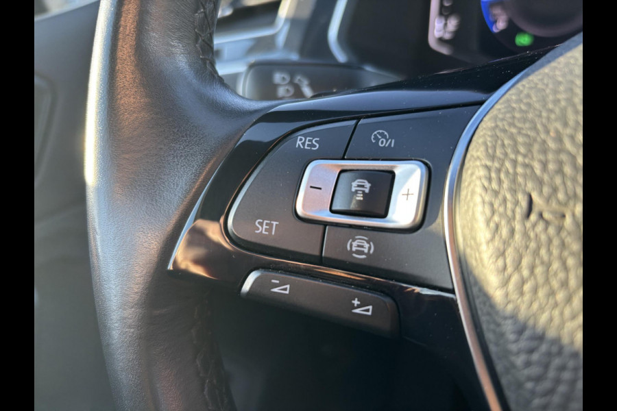 Volkswagen Tiguan 1.5 TSI ACT Highline Business R 150pk | Adapt. Cruise | CarPlay/Android Auto | Elektr. Achterklep | AllSeason