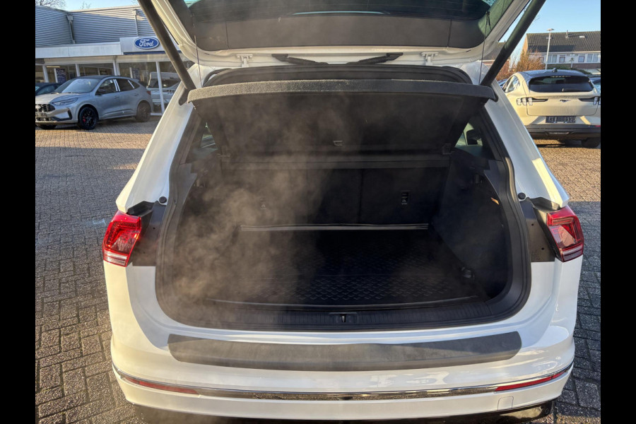Volkswagen Tiguan 1.5 TSI ACT Highline Business R 150pk | Adapt. Cruise | CarPlay/Android Auto | Elektr. Achterklep | AllSeason