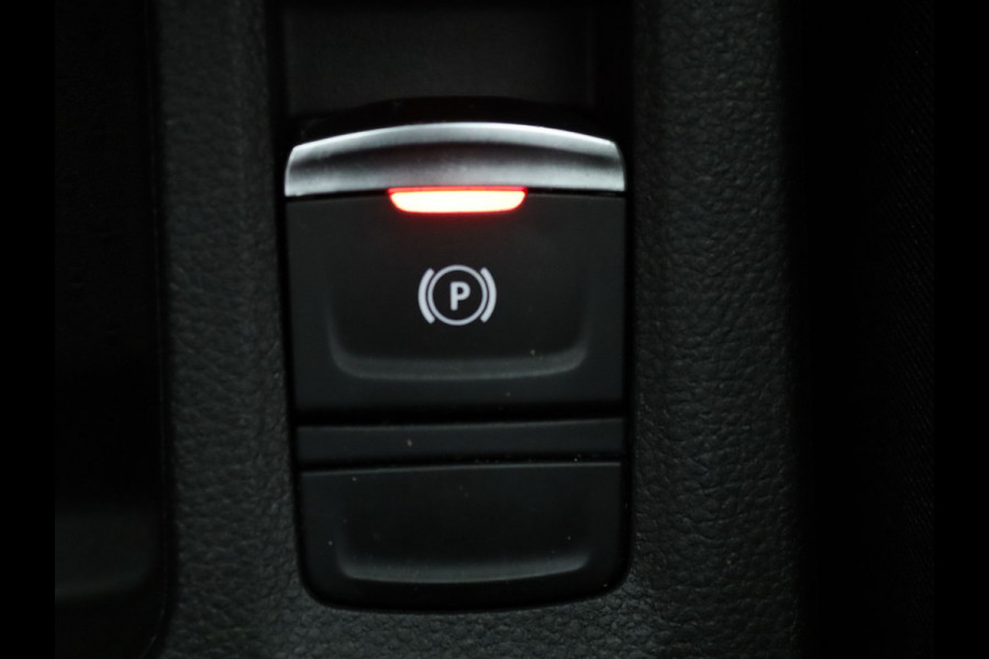 Renault Captur 160pk E-Tech Plug-in Hybrid Business Automaat Camera | Cruise | Navi | Parkeersens. v+a