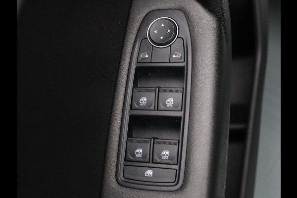 Renault Captur 160pk E-Tech Plug-in Hybrid Business Automaat Camera | Cruise | Navi | Parkeersens. v+a