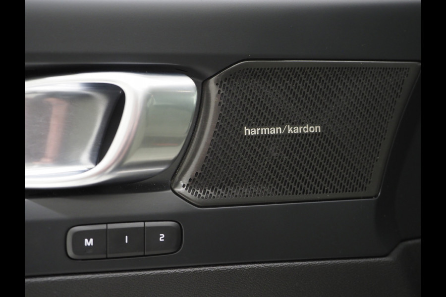 Volvo XC40 1.5 T5 Recharge R-Design | Panoramadak | Pilot Assist | Harman/Kardon | Trekhaak | Leder | 360 | Keyless