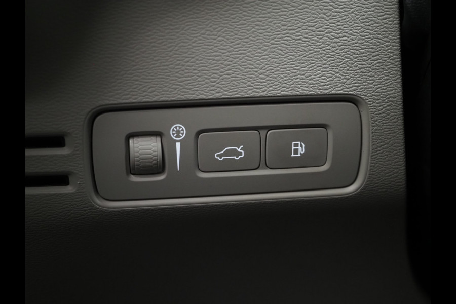 Volvo XC40 1.5 T5 Recharge R-Design | Panoramadak | Pilot Assist | Harman/Kardon | Trekhaak | Leder | 360 | Keyless