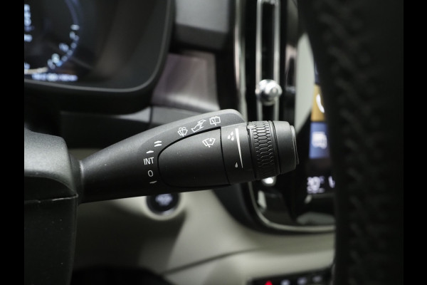 Volvo XC40 1.5 T5 Recharge R-Design | Panoramadak | Pilot Assist | Harman/Kardon | Trekhaak | Leder | 360 | Keyless