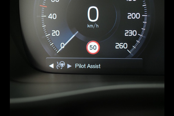 Volvo XC40 1.5 T5 Recharge R-Design | Panoramadak | Pilot Assist | Harman/Kardon | Trekhaak | Leder | 360 | Keyless