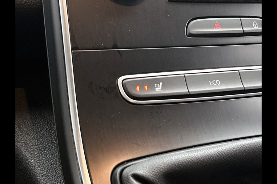 Renault Scénic 1.3 TCe Limited (NAVIGATIE, STOELVERWARMING, TREKHAAK, PDC, CAMERA, GOED ONDERHOUDEN)