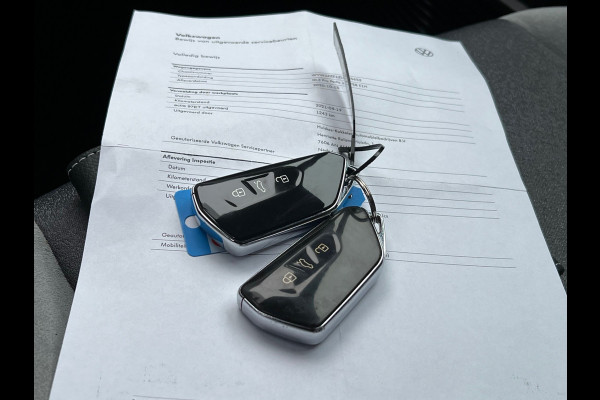 Volkswagen ID.3 BWJ 10-2020 | First Plus 58 kWh 204PK | 19'' LMV | CAMERA A | STOELVERW | AD CRUISE | CARPLAY | NAVI | CLIMA |