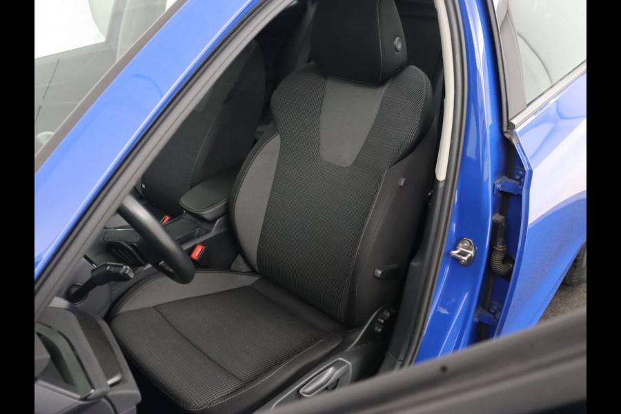 Škoda Octavia 1.0 e-TSI Business Edition | Panoramadak | Trekhaak | Stoelverwarming | Carplay | Parkeerhulp | Cruise control | Digital Cockpit | Climate control