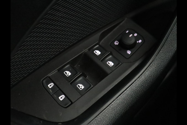 Škoda Octavia 1.0 e-TSI Business Edition | Panoramadak | Trekhaak | Stoelverwarming | Carplay | Parkeerhulp | Cruise control | Digital Cockpit | Climate control