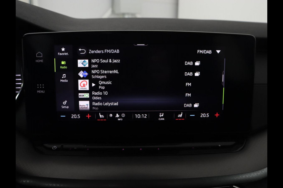 Škoda Octavia 1.0 e-TSI Business Edition | Panoramadak | Trekhaak | Stoelverwarming | Carplay | Parkeerhulp | Cruise control | Digital Cockpit | Climate control