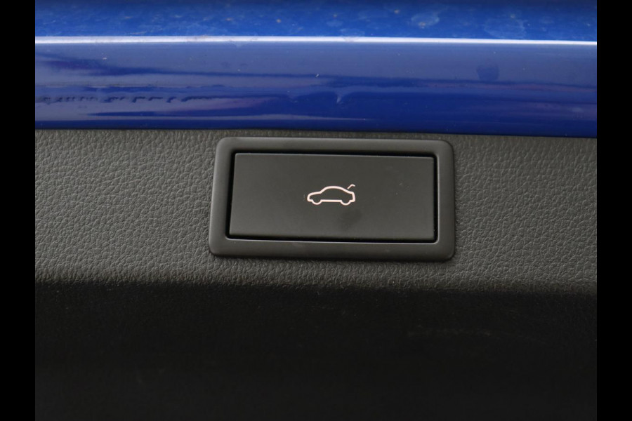 Škoda Octavia 1.0 e-TSI Business Edition | Panoramadak | Trekhaak | Stoelverwarming | Carplay | Parkeerhulp | Cruise control | Digital Cockpit | Climate control