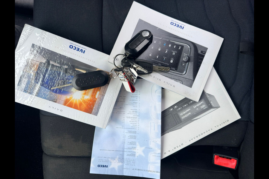 Iveco Daily 40C18 3.0 Hi-Matic Automaat Euro 6 Bakwagen - Laadklep - Cruise