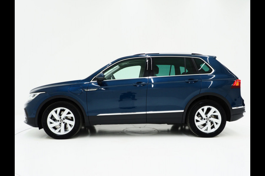 Volkswagen Tiguan 1.4 TSI eHybrid Elegance | Panoramadak | Trekhaak | Camera | Adaptive Cruise | Virtual | Keyless | Carplay
