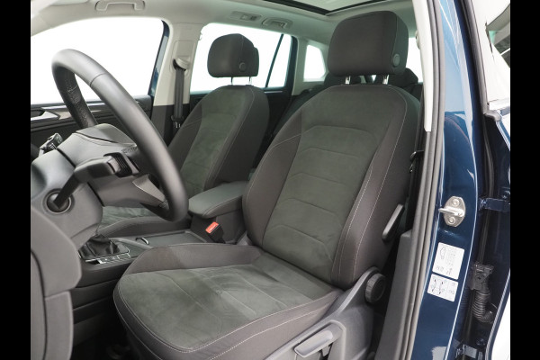 Volkswagen Tiguan 1.4 TSI eHybrid Elegance | Panoramadak | Trekhaak | Camera | Adaptive Cruise | Virtual | Keyless | Carplay