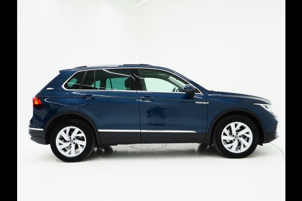 Volkswagen Tiguan 1.4 TSI eHybrid Elegance | Panoramadak | Trekhaak | Camera | Adaptive Cruise | Virtual | Keyless | Carplay
