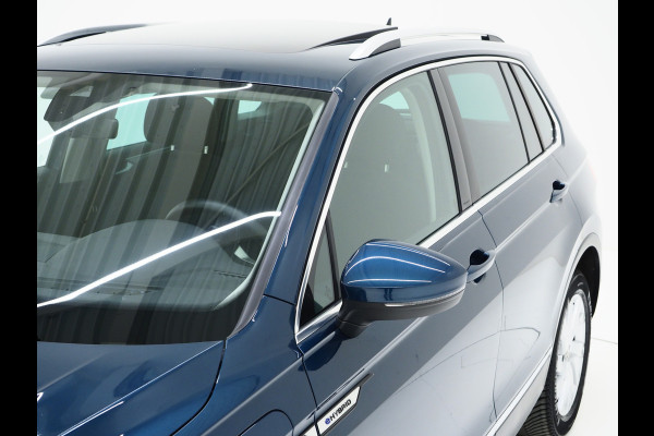 Volkswagen Tiguan 1.4 TSI eHybrid Elegance | Panoramadak | Trekhaak | Camera | Adaptive Cruise | Virtual | Keyless | Carplay