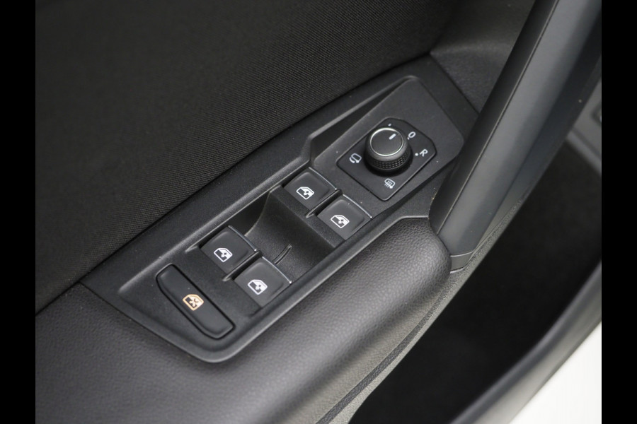 Volkswagen Tiguan 1.4 TSI eHybrid Elegance | Panoramadak | Trekhaak | Camera | Adaptive Cruise | Virtual | Keyless | Carplay