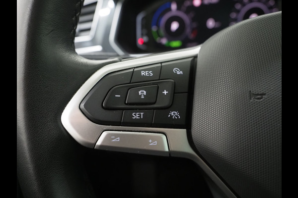Volkswagen Tiguan 1.4 TSI eHybrid Elegance | Panoramadak | Trekhaak | Camera | Adaptive Cruise | Virtual | Keyless | Carplay