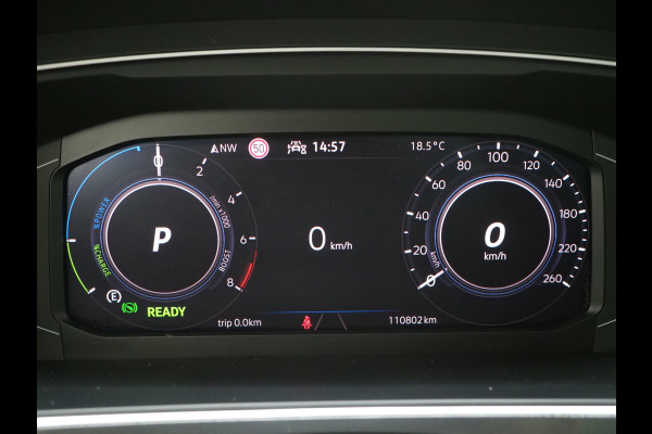 Volkswagen Tiguan 1.4 TSI eHybrid Elegance | Panoramadak | Trekhaak | Camera | Adaptive Cruise | Virtual | Keyless | Carplay