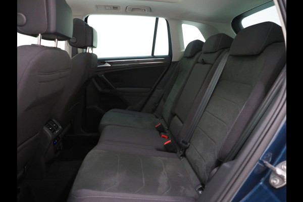 Volkswagen Tiguan 1.4 TSI eHybrid Elegance | Panoramadak | Trekhaak | Camera | Adaptive Cruise | Virtual | Keyless | Carplay