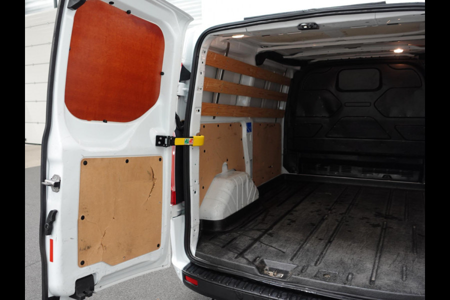 Ford Transit Custom 105pk L1H1 Trend Apple Carplay // Navigatie Airco Cruise control LED Parkeersensoren Euro6