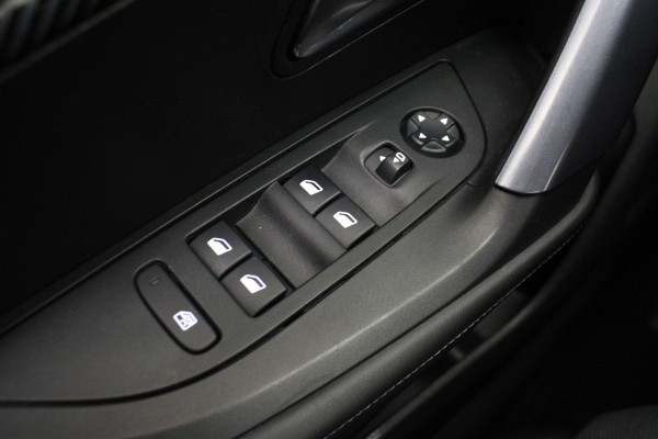 Peugeot 2008 1.2 PureTech Allure |Navi|Camera|