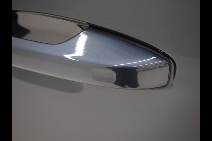 Volvo XC40 1.5 T5 Recharge Inscription | Panoramadak | Trekhaak | Leder | Camera | Keyless | Cruise | Carplay