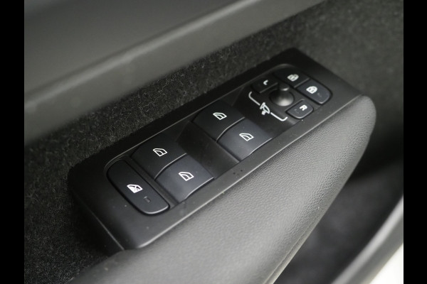 Volvo XC40 1.5 T5 Recharge Inscription | Panoramadak | Trekhaak | Leder | Camera | Keyless | Cruise | Carplay