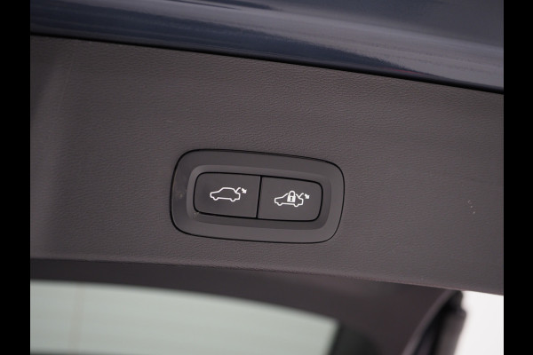 Volvo XC40 1.5 T5 Recharge Inscription | Panoramadak | Trekhaak | Leder | Camera | Keyless | Cruise | Carplay
