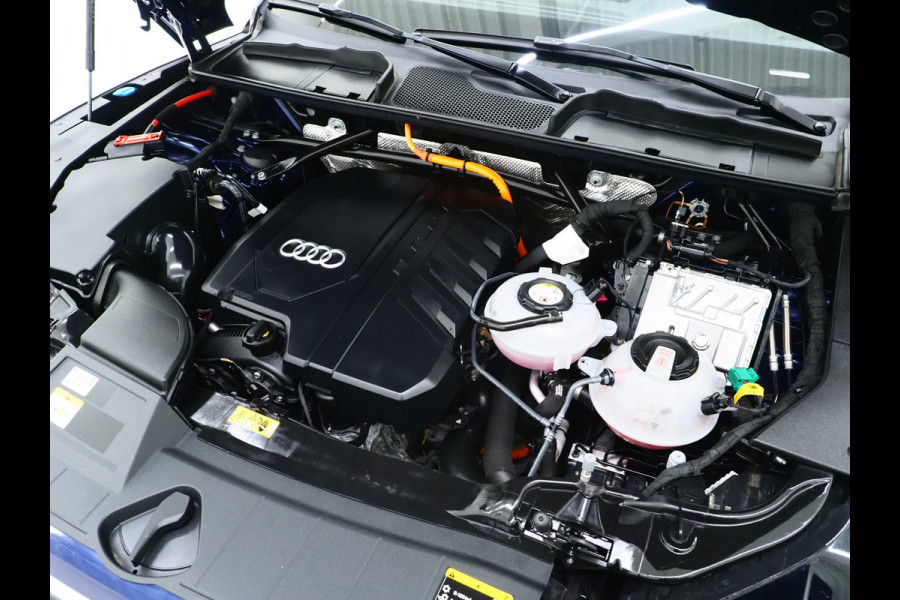 Audi Q5 Sportback 55 TFSI e Quattro S edition Competition | Panoramadak | B&O | Leder | 360 | Keyless | Dodehoek | Virtual | Carplay