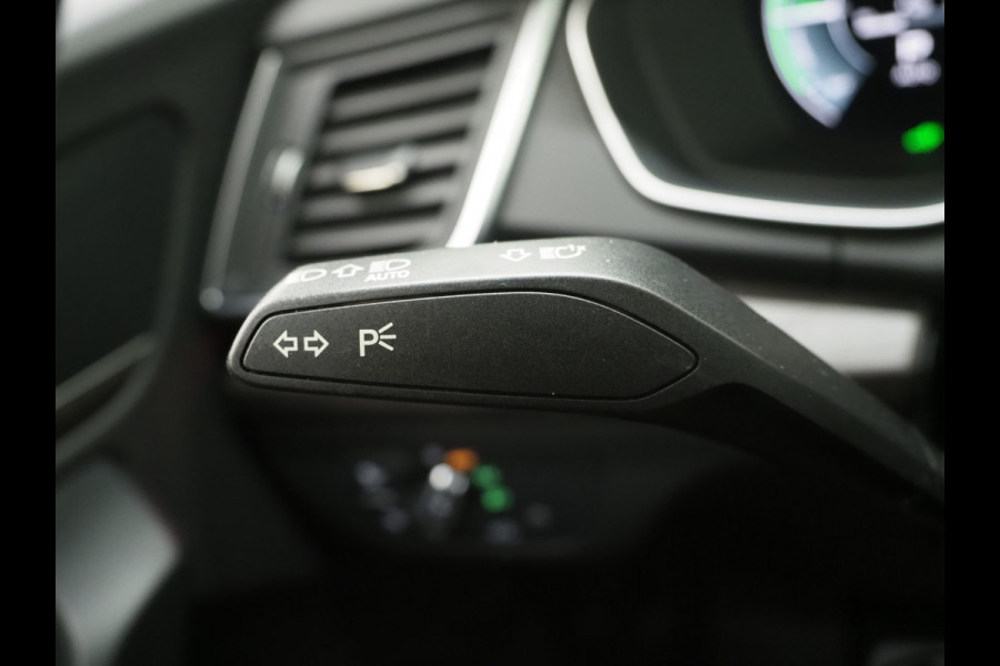 Audi Q5 Sportback 55 TFSI e Quattro S edition Competition | Panoramadak | B&O | Leder | 360 | Keyless | Dodehoek | Virtual | Carplay