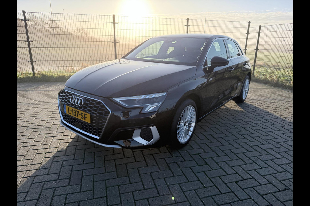 Audi A3 Sportback 30 TFSI Business edition | 1ste Eigenaar | Sportstoelen | Carplay | PDC