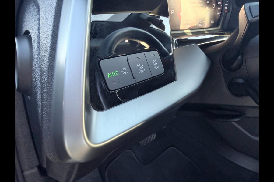 Audi A3 Sportback 30 TFSI Business edition | 1ste Eigenaar | Sportstoelen | Carplay | PDC