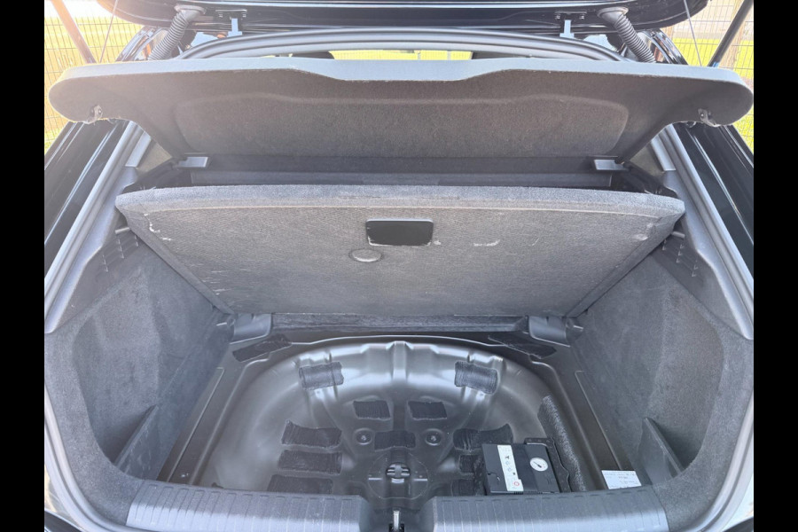 Audi A3 Sportback 30 TFSI Business edition | 1ste Eigenaar | Sportstoelen | Carplay | PDC