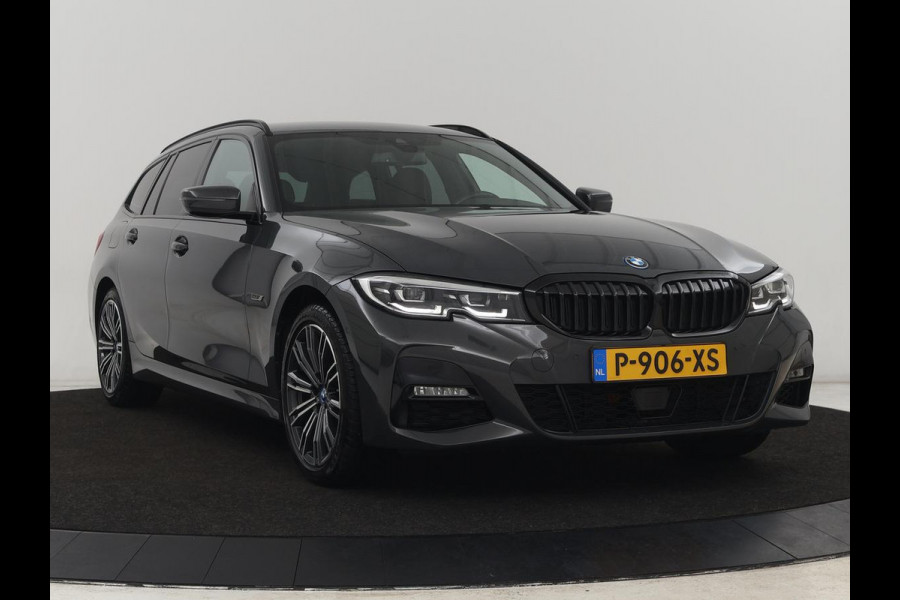 BMW 3-serie 320e M Sport | Leder | Adaptive cruise | Stoelverwarming | Camera | Keyless | Carplay | Sportstoelen | Live Cockpit | Navigatie | Full LED | PHEV | Plug In