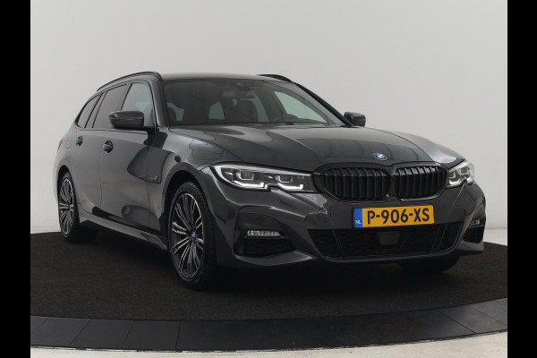 BMW 3-serie 320e M Sport | Leder | Adaptive cruise | Stoelverwarming | Camera | Keyless | Carplay | Sportstoelen | Live Cockpit | Navigatie | Full LED | PHEV | Plug In