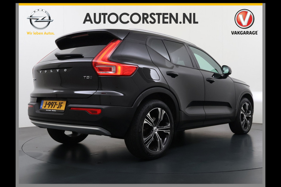 Volvo XC40 2.0 T5 AWD AUT-8 Leer-Contour+verwarmd Intro-Edition Adap.Cruise Camera Apple Carplay Navi Ecc DAB Pdc Intro Edition Keyless Lmv 19" Elek.Achterklep Lane Keeping BLIS Cross Traffic Alert Road Sign Info Pilot Assist Zeer complete unieke XC40 € 60.000 nieuw! 2.100kg trekvermogen!