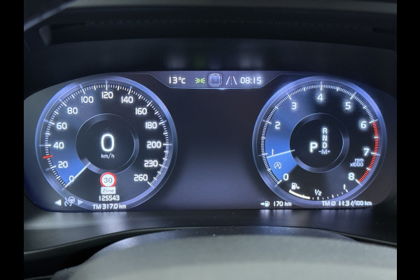 Volvo XC40 2.0 T5 AWD AUT-8 Leer-Contour+verwarmd Intro-Edition Adap.Cruise Camera Apple Carplay Navi Ecc DAB Pdc Intro Edition Keyless Lmv 19" Elek.Achterklep Lane Keeping BLIS Cross Traffic Alert Road Sign Info Pilot Assist Zeer complete unieke XC40 € 60.000 nieuw! 2.100kg trekvermogen!