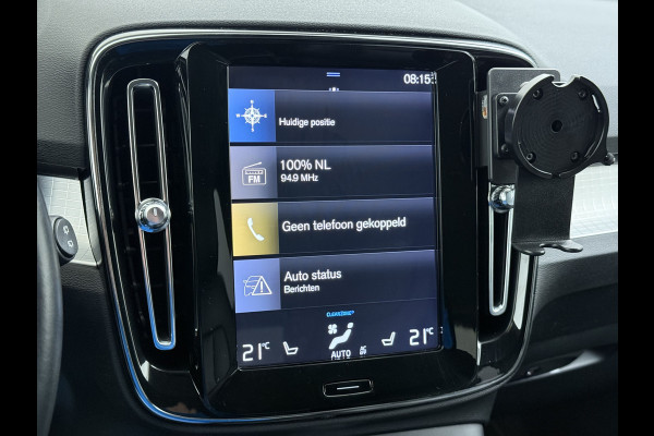 Volvo XC40 2.0 T5 AWD AUT-8 Leer-Contour+verwarmd Intro-Edition Adap.Cruise Camera Apple Carplay Navi Ecc DAB Pdc Intro Edition Keyless Lmv 19" Elek.Achterklep Lane Keeping BLIS Cross Traffic Alert Road Sign Info Pilot Assist Zeer complete unieke XC40 € 60.000 nieuw! 2.100kg trekvermogen!