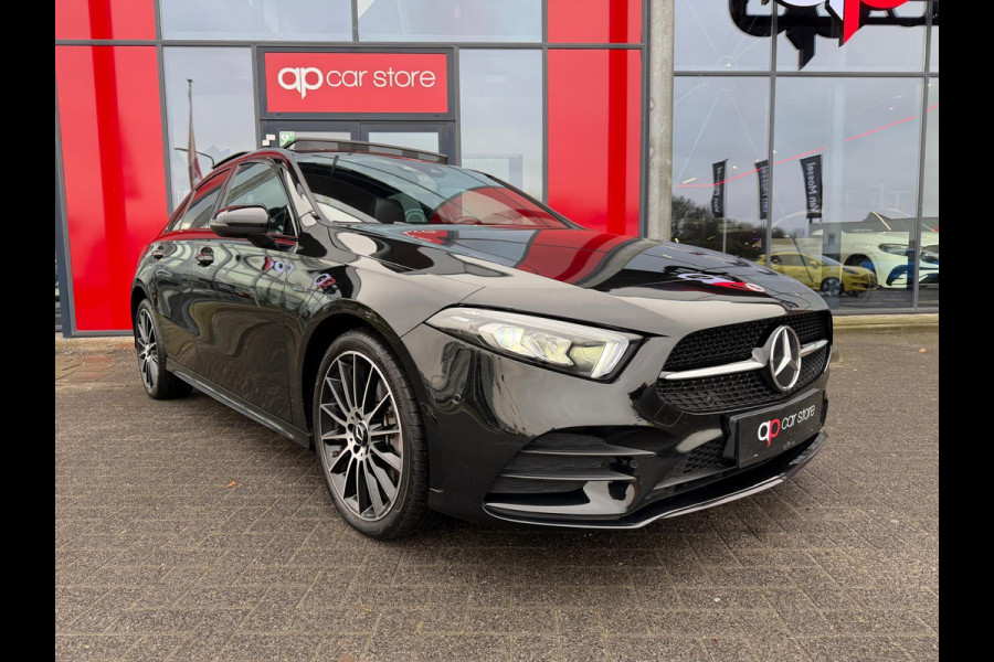Mercedes-Benz A-Klasse 250 e AMG-pakket | Panoramadak | Alcantara