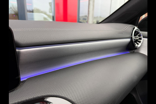 Mercedes-Benz A-Klasse 250 e AMG-pakket | Panoramadak | Alcantara