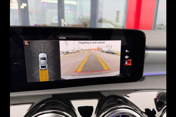 Mercedes-Benz A-Klasse 250 e AMG-pakket | Panoramadak | Alcantara