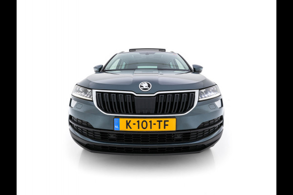 Škoda Karoq 1.5 TSI ACT Business Edition Plus (INCL.BTW) Aut. *PANO | FULL-LED | CANTON-SOUND | DAB+ | CAMERA | NAVI-FULLMAP | KEYLESS | PRIVACY-GLASS | ECC | PDC | CRUISE | TOWBAR | 17''ALU*