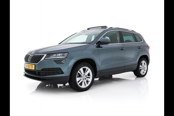Škoda Karoq 1.5 TSI ACT Business Edition Plus (INCL.BTW) Aut. *PANO | FULL-LED | CANTON-SOUND | DAB+ | CAMERA | NAVI-FULLMAP | KEYLESS | PRIVACY-GLASS | ECC | PDC | CRUISE | TOWBAR | 17''ALU*