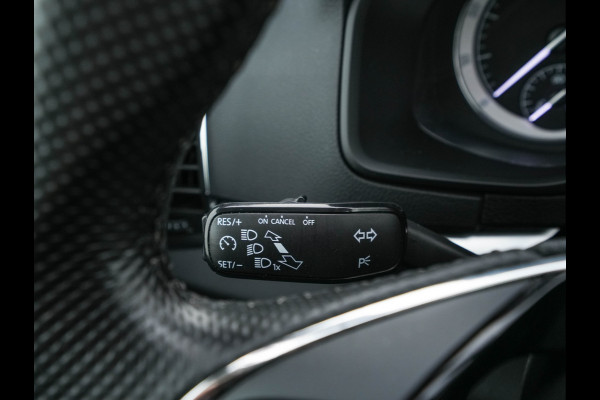 Škoda Karoq 1.5 TSI ACT Business Edition Plus (INCL.BTW) Aut. *PANO | FULL-LED | CANTON-SOUND | DAB+ | CAMERA | NAVI-FULLMAP | KEYLESS | PRIVACY-GLASS | ECC | PDC | CRUISE | TOWBAR | 17''ALU*